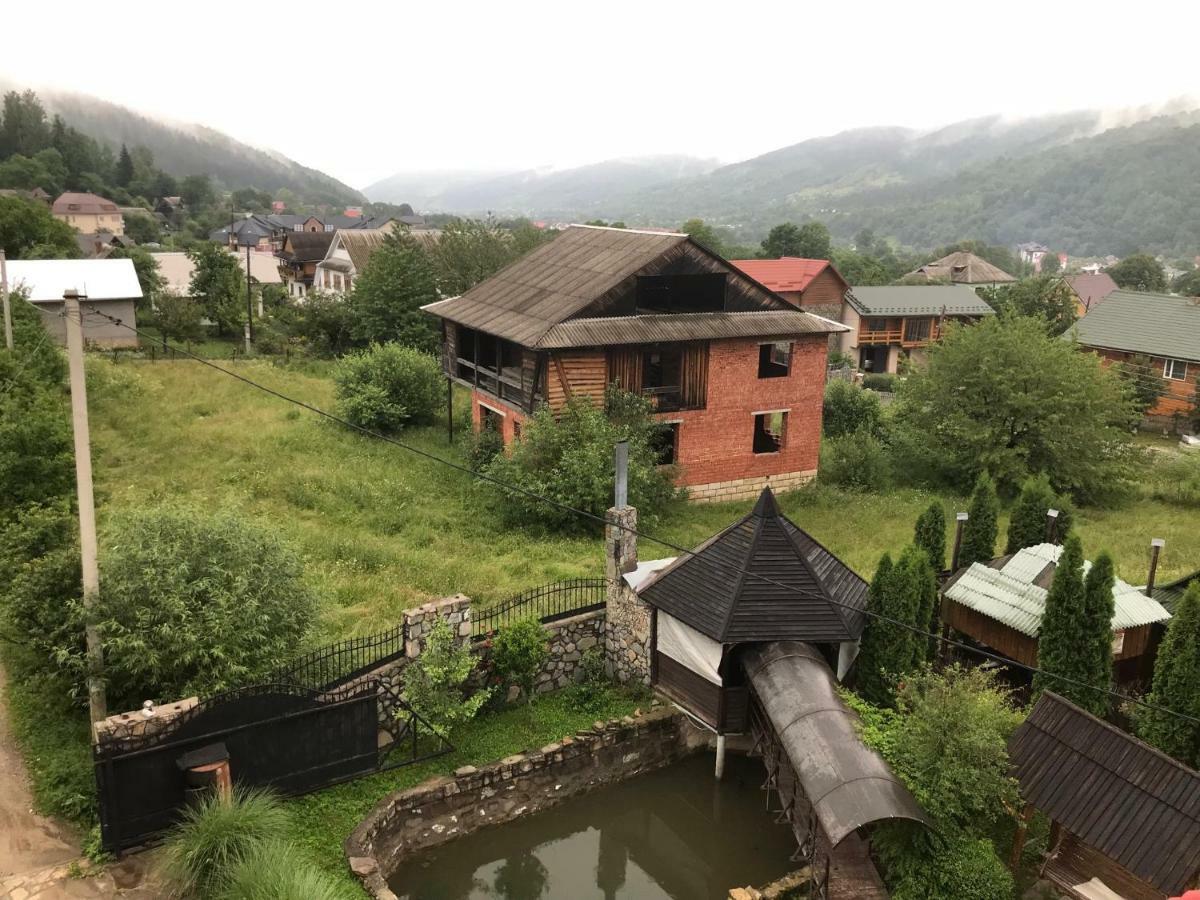 червона калина Private Estate Chervona Kalyna 2*