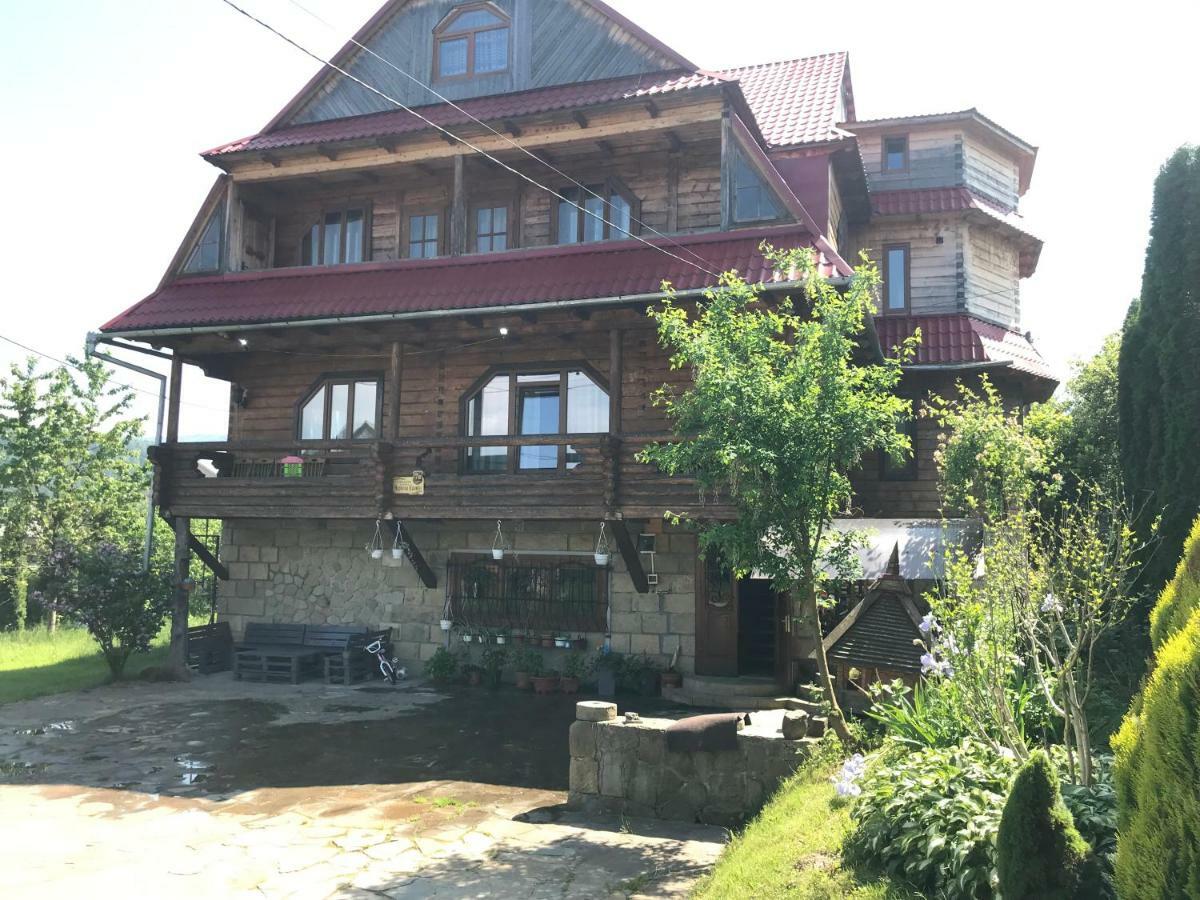 Guest house червона калина Private Estate Chervona Kalyna Yaremche